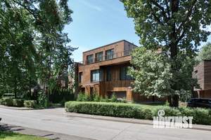 Коттедж 900м², 3-этажный, участок 11 сот.  