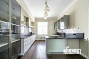 Таунхаус 345м², 2-этажный, участок 3 сот.  