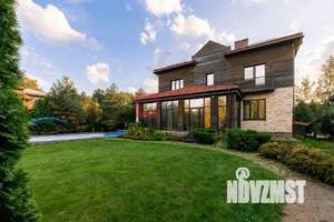 Дом 600м², 2-этажный, участок 25 сот.  