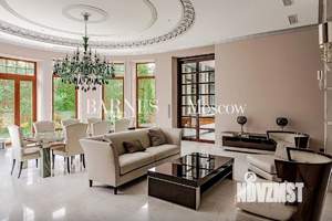 Дом 1400м&sup2;, 2-этажный, участок 23 сот.  