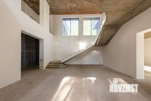 Коттедж 1700м², 2-этажный, участок 46 сот.  