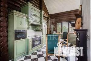 Дом 560м&sup2;, 2-этажный, участок 130 сот.  