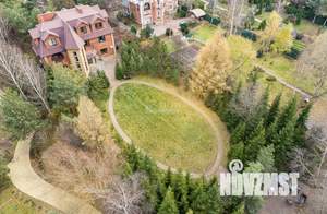 Дом 400м², 2-этажный, участок 35 сот.  