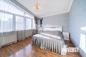 Дом 300м², 3-этажный, участок 10 сот.  