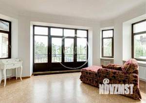 Коттедж 780м&sup2;, 3-этажный, участок 19 сот.  