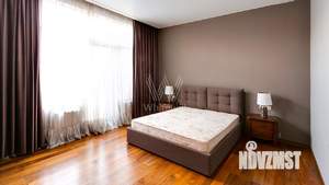 Таунхаус 400м², 3-этажный, участок 10 сот.  