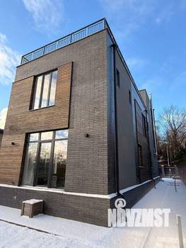 Дом 222м&sup2;, 3-этажный, участок 6 сот.  