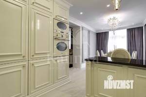 Дом 360м², 3-этажный, участок 15 сот.  