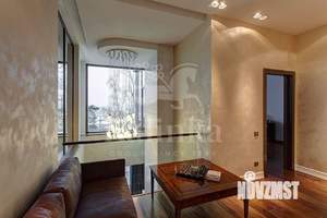 Дом 600м², 3-этажный, участок 10 сот.  