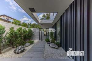 Дом 1050м², 2-этажный, участок 30 сот.  