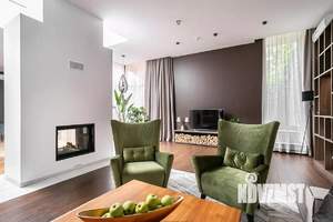 Коттедж 360м², 2-этажный, участок 6 сот.  