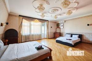 Дом 1500м², 4-этажный, участок 40 сот.  