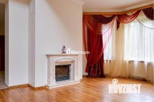Коттедж 370м², 3-этажный, участок 12 сот.  