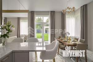 Дом 250м², 2-этажный, участок 10 сот.  