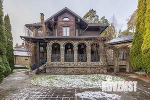 Дом 600м², 2-этажный, участок 15 сот.  