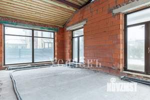 Дом 258м&sup2;, 2-этажный, участок 842 сот.  