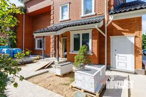 Дом 550м², 3-этажный, участок 5 сот.  