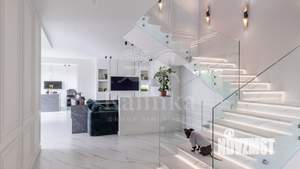 Дом 415м&sup2;, 2-этажный, участок 18 сот.  