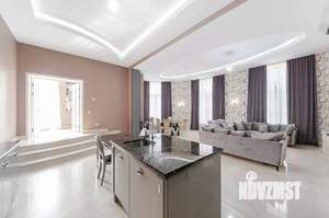 Дом 1381м², 3-этажный, участок 18 сот.  