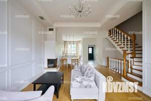 Таунхаус 270м², 3-этажный, участок 4 сот.  