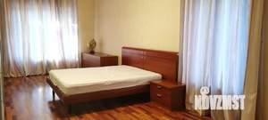 Коттедж 580м², 3-этажный, участок 20 сот.  