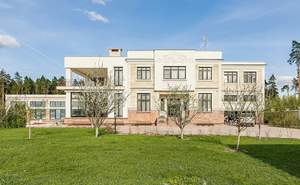 Дом 1660м², 2-этажный, участок 25 сот.  