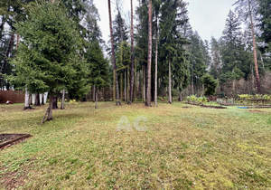 Дом 330м², 3-этажный, участок 32 сот.  