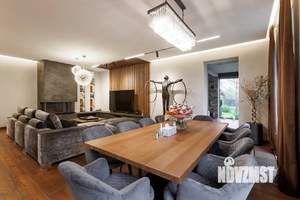 Коттедж 975м², 2-этажный, участок 30 сот.  