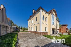 Дом 1018м², 3-этажный, участок 12 сот.  