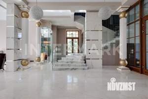 Коттедж 1400м², 3-этажный, участок 23 сот.  