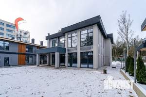 Дом 450м&sup2;, 2-этажный, участок 10 сот.  