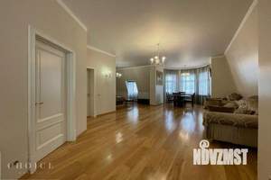 Таунхаус 350м², 3-этажный, участок 8 сот.  