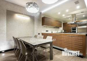 Таунхаус 285м², 2-этажный, участок 5 сот.  