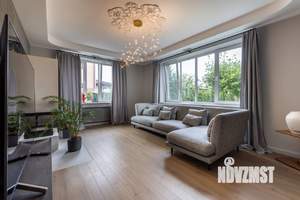 Коттедж 275м², 2-этажный, участок 8 сот.  