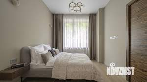 Коттедж 250м², 2-этажный, участок 10 сот.  