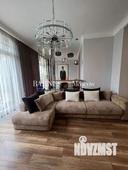 Таунхаус 400м&sup2;, 3-этажный, участок 5 сот.  