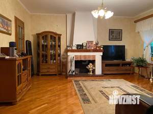Дом 171м², 2-этажный, участок 3 сот.  