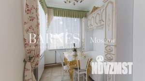 Дом 800м², 2-этажный, участок 30 сот.  