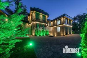 Дом 1700м², 3-этажный, участок 46 сот.  