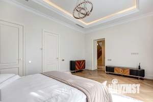 Дом 440м², 2-этажный, участок 13 сот.  