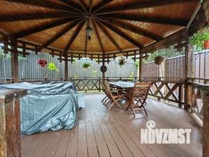 Коттедж 370м², 2-этажный, участок 16 сот.  