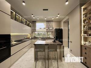 Коттедж 400м², 2-этажный, участок 6 сот.  