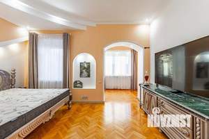 Дом 577м², 4-этажный, участок 13 сот.  