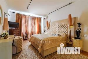 Дом 760м², 3-этажный, участок 30 сот.  