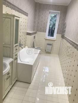 Дом 303м², 2-этажный, участок 16 сот.  