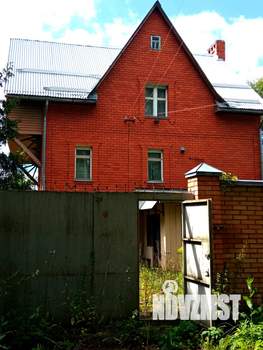 Дом 175м², 3-этажный, участок 15 сот.  