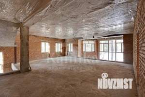 Дом 551м², 3-этажный, участок 14 сот.  