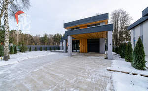 Дом 430м&sup2;, 2-этажный, участок 10 сот.  