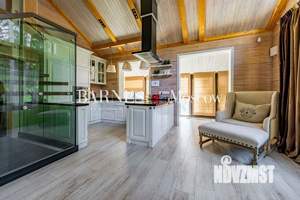 Дом 318м&sup2;, 3-этажный, участок 25 сот.  