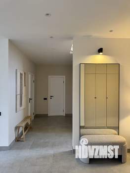 Дом 200м², 2-этажный, участок 7 сот.  